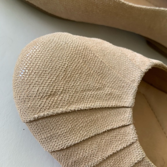 Earth Flats, Light Beige, New - Picture 5 of 6